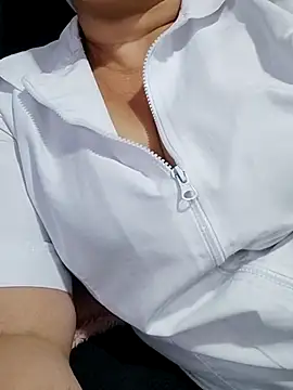 Snapshot of _Prinscarlet_ chatting on September 2025 10:35:02 PM Prinscarlet online show from September 2025 10:35:02 PM