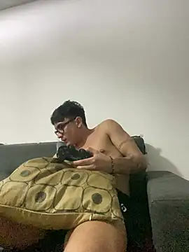 LCarreraa online show from March 2025 02:27:02 AM