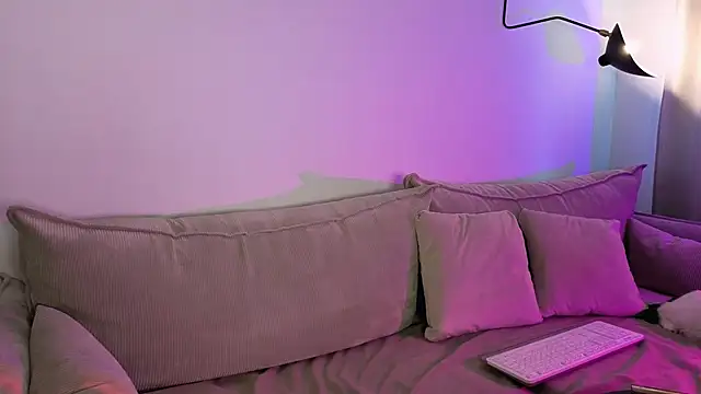 EmmaKeam online show from February 2026 10:14:02 AM