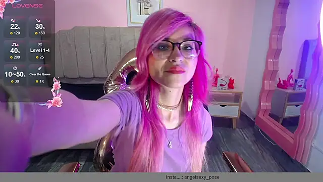 abril ch  online show from October 2025 10:38:02 AM