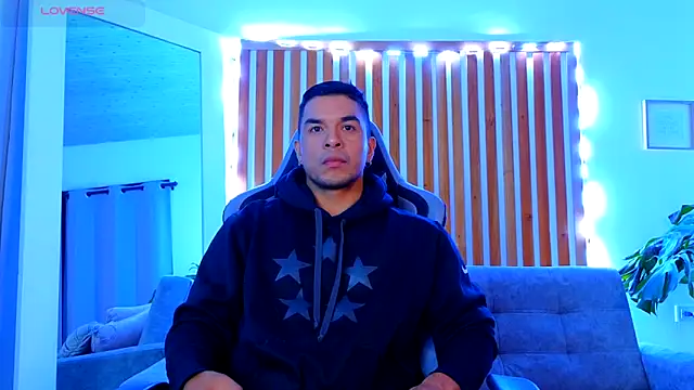 estebandelouis online show from May 2026 10:12:02 AM