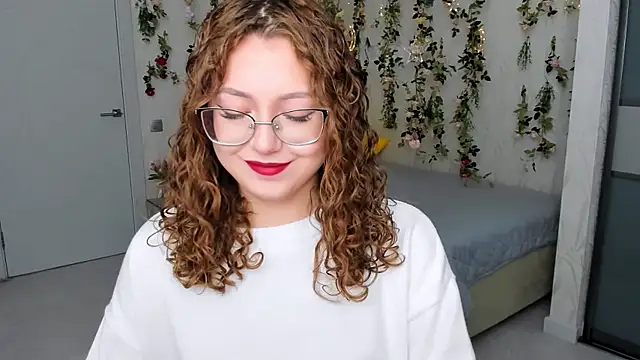 SereneFlame online show from October 2025 04:08:01 PM