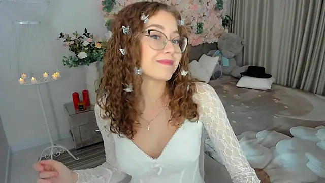 SereneFlame online show from October 2025 04:03:02 PM