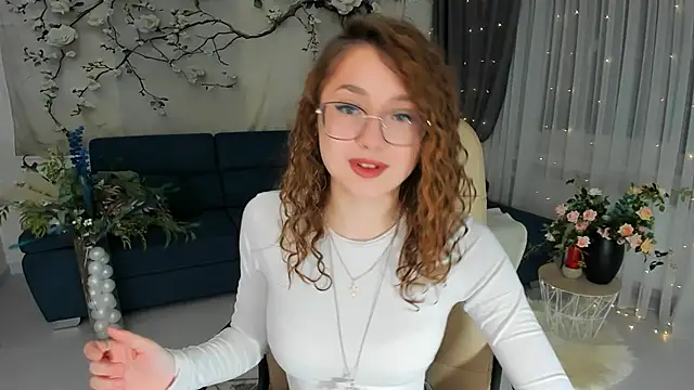 SereneFlame online show from March 2026 04:04:01 PM