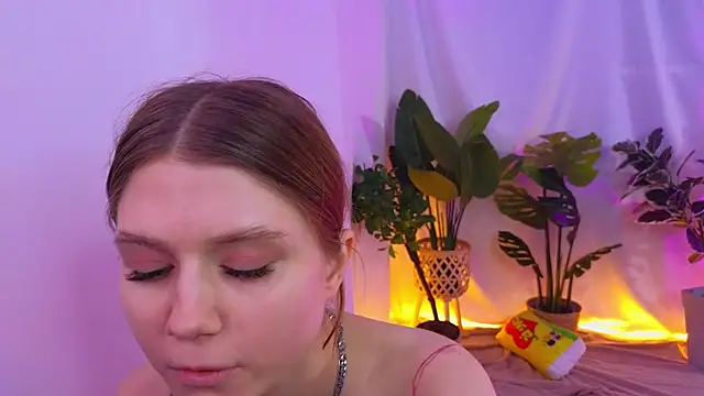 AlisiaSpinnet  online show from December 2024 01:06:01 PM