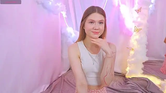 AlisiaSpinnet  online show from October 2025 03:56:02 PM