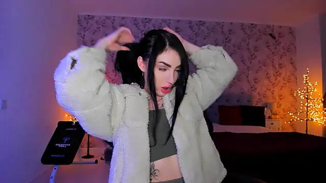 NancyLovee  online show from April 2026 06:10:01 PM