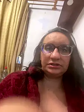 Snapshot of gloria7v05 chatting on October 2025 02:12:02 AM gloria7v05 online show from October 2025 02:12:02 AM