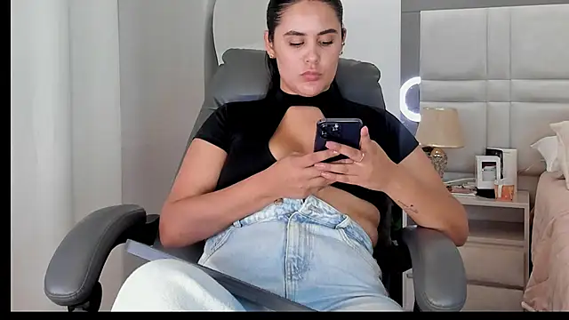 LexyRobert online show from November 2025 03:16:02 AM