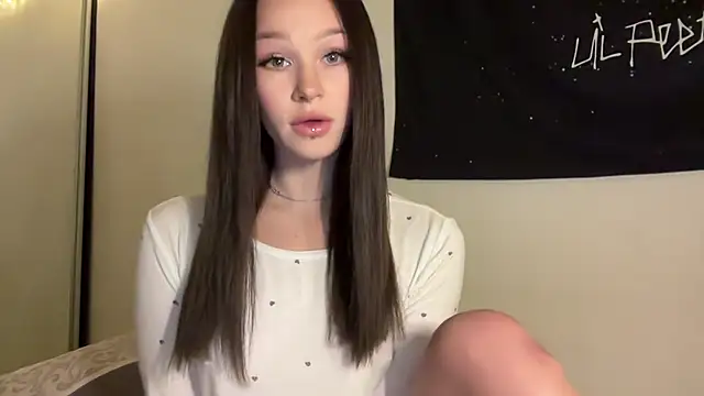 ur molly online show from November 2025 01:34:02 PM