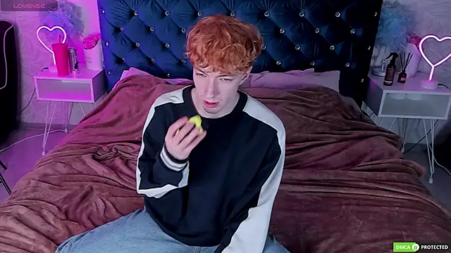 TrevorBenson online show from October 2025 02:12:02 PM