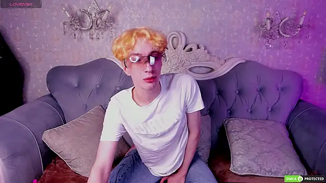 TrevorBenson online show from October 2025 02:02:01 PM