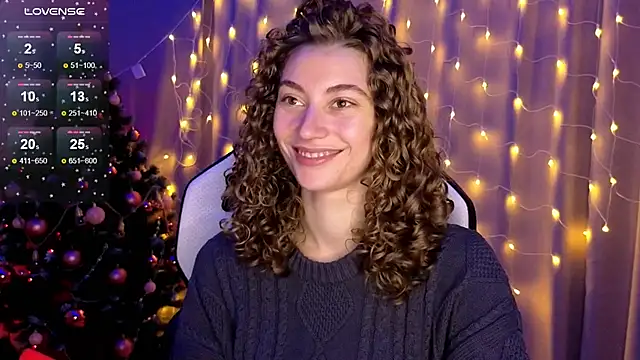 Snapshot of lady_curls chatting on December 2024 11:45:02 PM lady curls online show from December 2024 11:45:02 PM