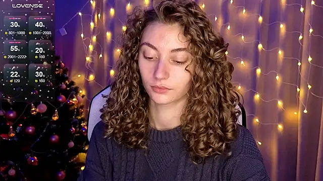 Snapshot of lady_curls chatting on December 2024 02:49:02 AM lady curls online show from December 2024 02:49:02 AM