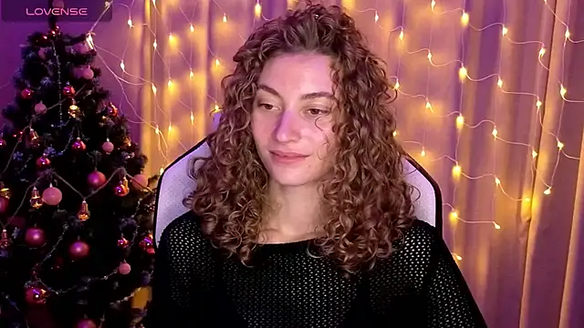 Snapshot of lady_curls chatting on January 2025 02:03:02 AM lady curls online show from January 2025 02:03:02 AM
