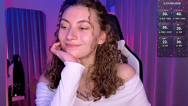 Snapshot of lady_curls chatting on February 2025 01:20:02 AM lady curls online show from February 2025 01:20:02 AM