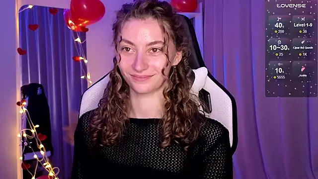 Snapshot of lady_curls chatting on February 2025 01:58:02 AM lady curls online show from February 2025 01:58:02 AM