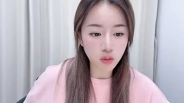 Snapshot of chloe-01 chatting on December 2024 12:18:02 PM chloe-01 online show from December 2024 12:18:02 PM