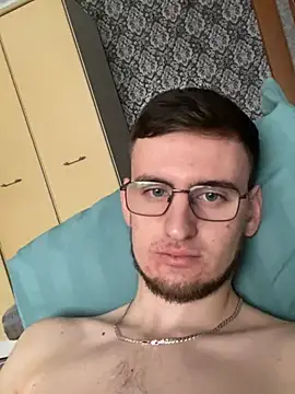 Snapshot of GrahamSouth chatting on December 2024 04:22:02 AM GrahamSouth online show from December 2024 04:22:02 AM