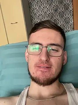 Snapshot of GrahamSouth chatting on December 2024 08:21:01 AM GrahamSouth online show from December 2024 08:21:01 AM