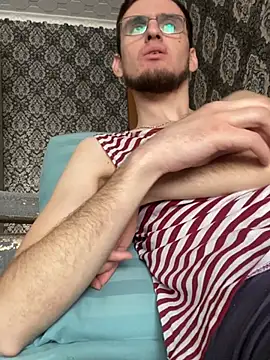 Snapshot of GrahamSouth chatting on January 2025 06:10:01 AM GrahamSouth online show from January 2025 06:10:01 AM