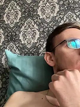 Snapshot of GrahamSouth chatting on March 2025 08:28:02 AM GrahamSouth online show from March 2025 08:28:02 AM