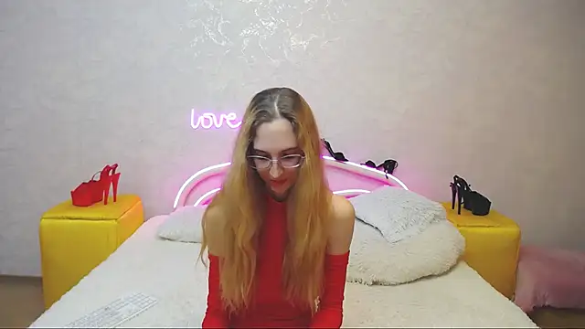 KlaryBrait online show from March 2025 04:20:01 PM