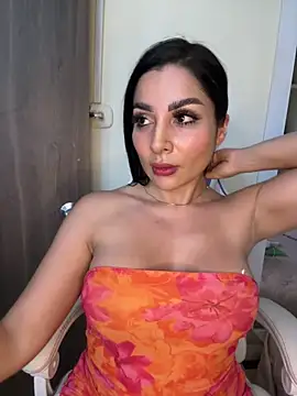 MOMALANA online show from November 2025 12:02:01 AM