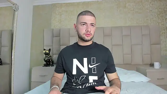 MaximusDick1  online show from October 2025 03:15:02 AM