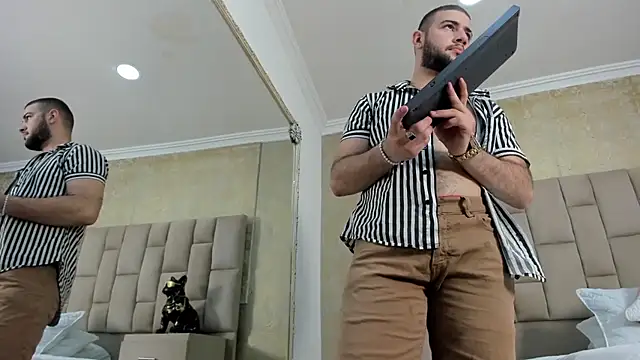 MaximusDick1  online show from October 2025 04:35:02 AM