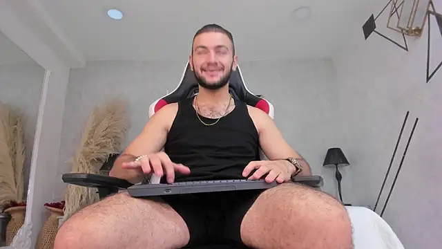 Snapshot of MaximusDick1_ chatting on May 2026 12:12:01 PM MaximusDick1 online show from May 2026 12:12:01 PM