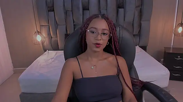 Lorena Vieira  online show from March 2025 08:07:02 PM