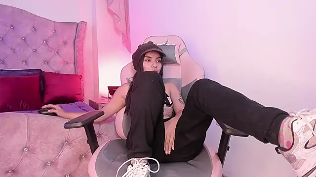 sofi soft  online show from February 2025 10:18:01 PM