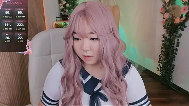 Snapshot of mei_honey_ chatting on December 2024 01:54:02 PM mei honey online show from December 2024 01:54:02 PM