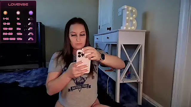 Brooklyn Bee online show from January 2025 07:04:01 PM