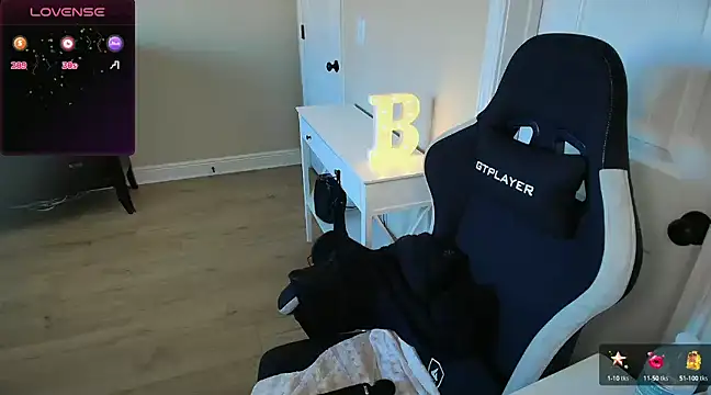 Brooklyn Bee online show from March 2025 10:17:02 PM