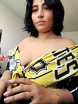 Pauilina online show from January 2025 07:24:01 PM