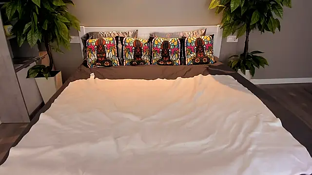 ValeryRoyale online show from October 2025 06:12:01 AM