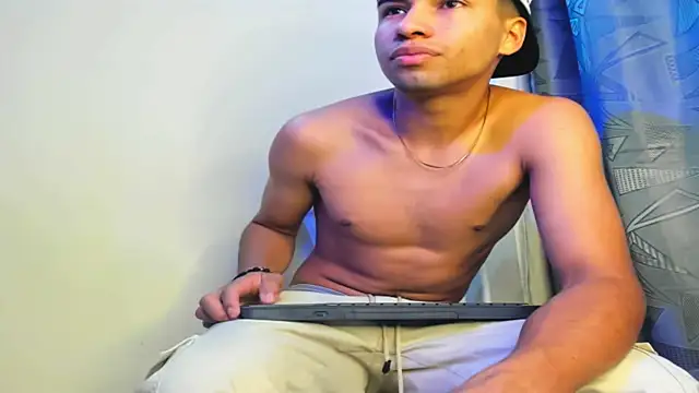 andy 0018 online show from December 2024 09:28:02 AM