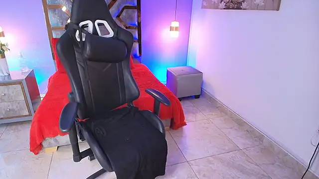 Snapshot of BRITHANY_SPARK chatting on November 2025 04:01:01 AM BRITHANY SPARK online show from November 2025 04:01:01 AM