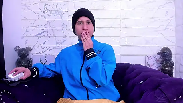 Snapshot of Im_Milan_Rs chatting on January 2025 09:37:02 AM Im Milan Rs online show from January 2025 09:37:02 AM