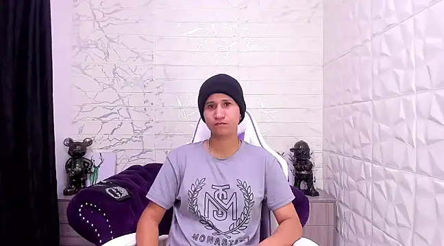 Snapshot of Im_Milan_Rs chatting on February 2025 12:08:02 AM Im Milan Rs online show from February 2025 12:08:02 AM