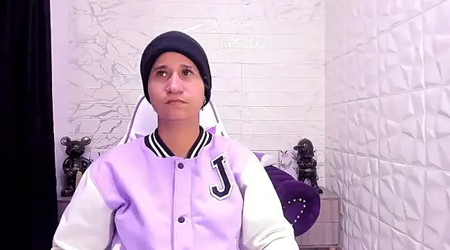 Snapshot of Im_Milan_Rs chatting on February 2025 10:09:02 AM Im Milan Rs online show from February 2025 10:09:02 AM