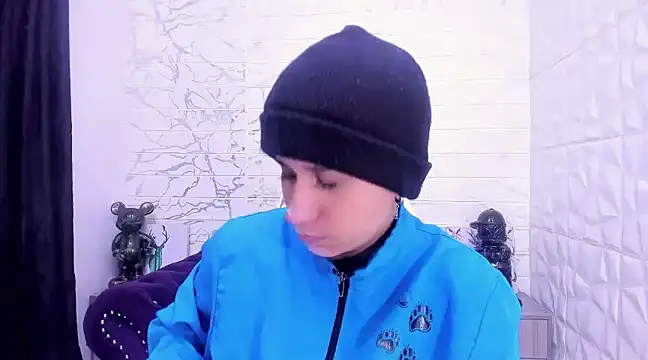 Snapshot of Im_Milan_Rs chatting on February 2025 03:18:02 AM Im Milan Rs online show from February 2025 03:18:02 AM