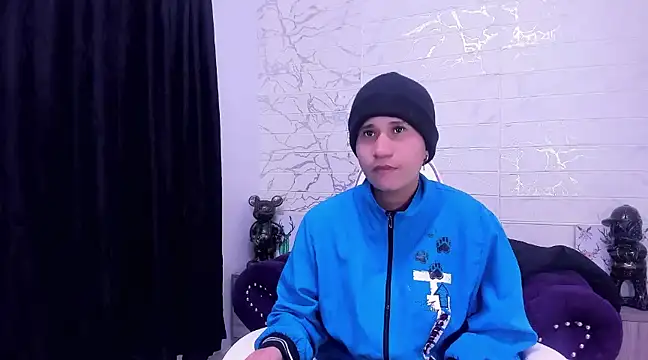 Snapshot of Im_Milan_Rs chatting on February 2025 06:51:02 AM Im Milan Rs online show from February 2025 06:51:02 AM