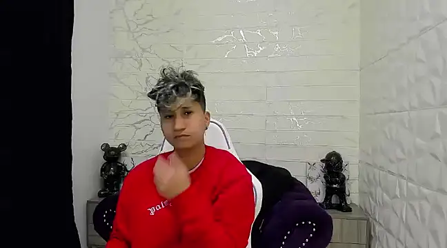 Snapshot of Im_Milan_Rs chatting on February 2025 06:41:01 AM Im Milan Rs online show from February 2025 06:41:01 AM