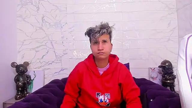 Snapshot of Im_Milan_Rs chatting on February 2025 06:53:02 AM Im Milan Rs online show from February 2025 06:53:02 AM