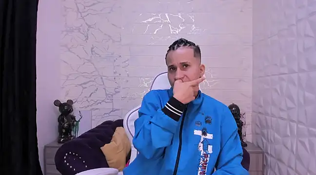 Snapshot of Im_Milan_Rs chatting on February 2025 03:12:01 AM Im Milan Rs online show from February 2025 03:12:01 AM