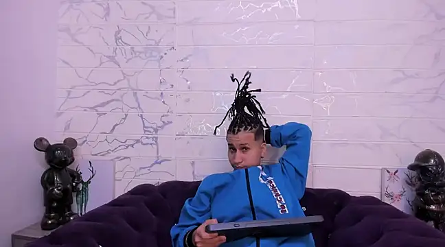 Snapshot of Im_Milan_Rs chatting on February 2025 09:45:02 AM Im Milan Rs online show from February 2025 09:45:02 AM