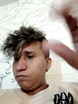 Snapshot of Im_Milan_Rs chatting on March 2025 06:17:02 AM Im Milan Rs online show from March 2025 06:17:02 AM